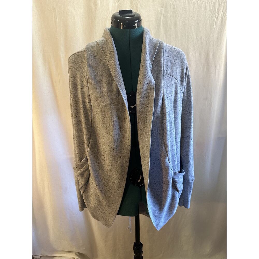 A Pea in the Pod Light Gray Maternity Cardigan (Size M)